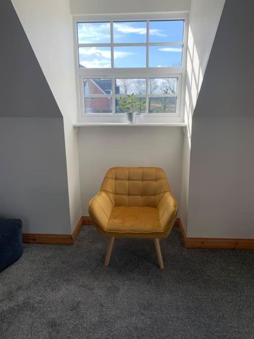 The Apartment Langley Park Luaran gambar